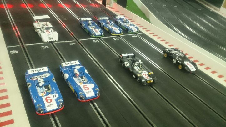 Només vuit pilots van prendre part a la darrera cursa de clàssics.